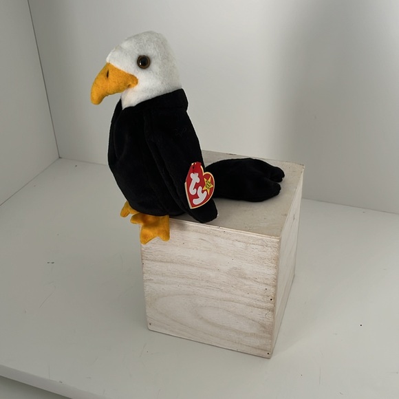 NWOT EAGLE called BALDY by Ty Beanie Babies - Picture 2 of 6